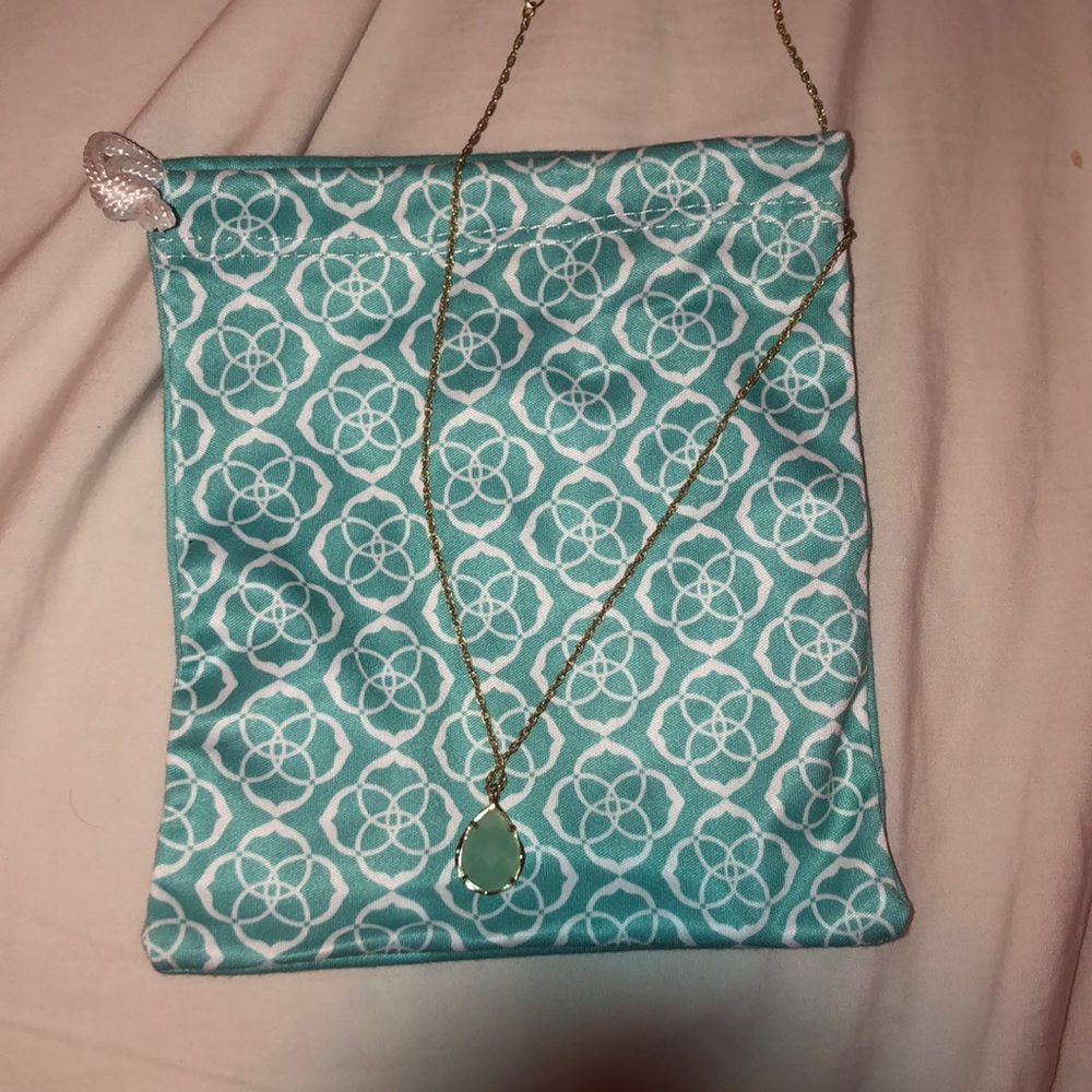 Kendra Scott Necklace